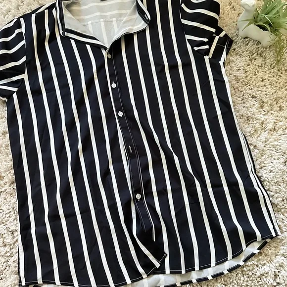 SHEIN men’s stripped vintage long simple minimalist color clock street t… - Picture 2 of 3